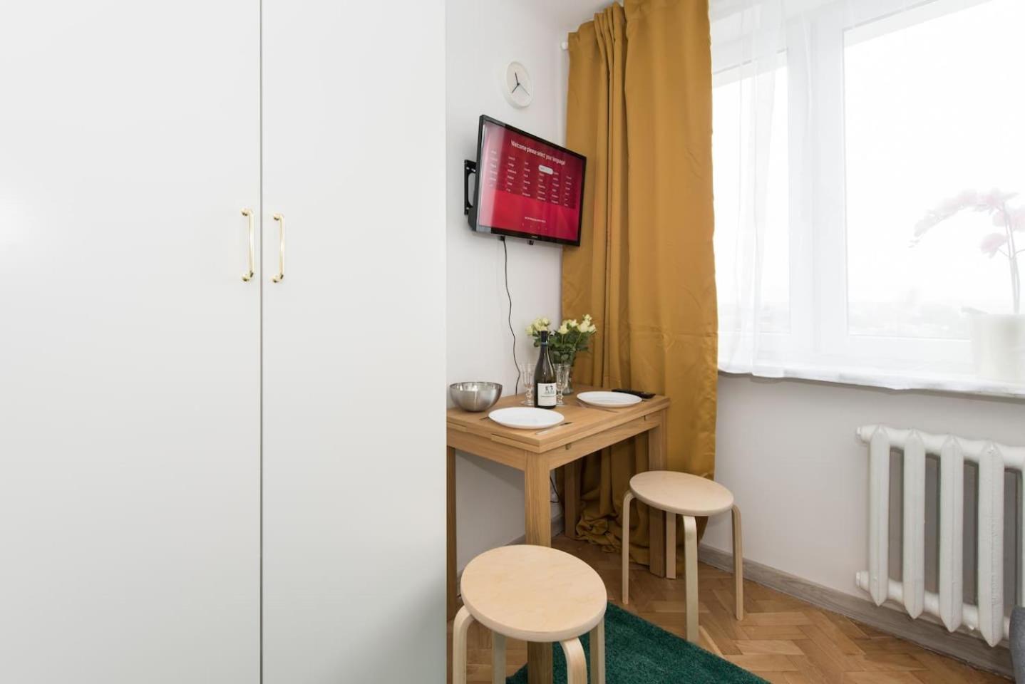 Superapart Belwederska Room B Ministudio وارسو المظهر الخارجي الصورة